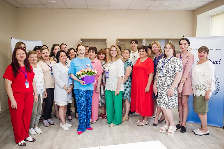 В Волновахе состоялась душевная встреча участниц проекта «Ты не одна!»