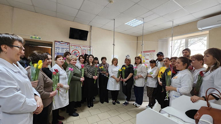 Нашим любимым - поздравления и цветы