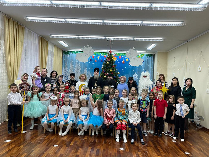 Рождественская сказка для детей СВО прошла в Анадыре