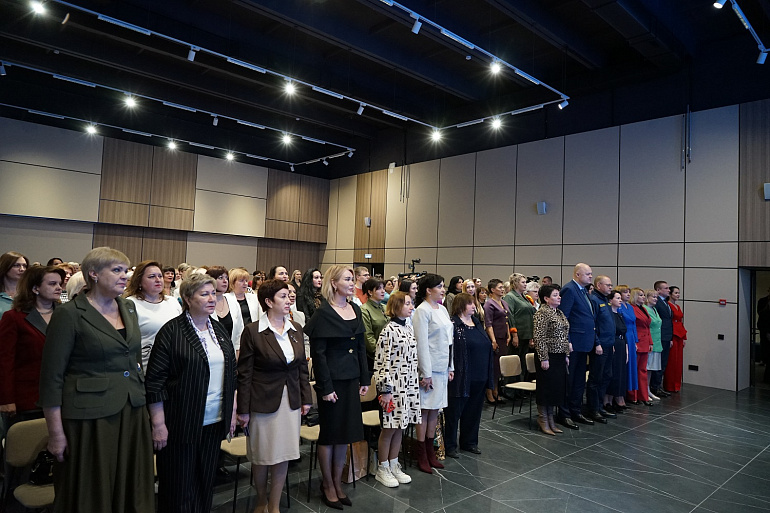 В Пензе состоялся межрегиональный Форум «Мир. Женщина. Семья»