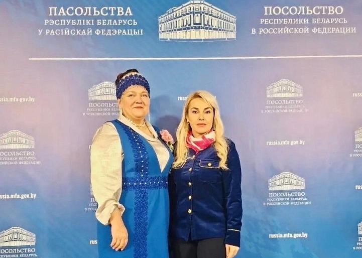 Главе Петрозаводского городского округа вручили памятную медаль Союза женщин России