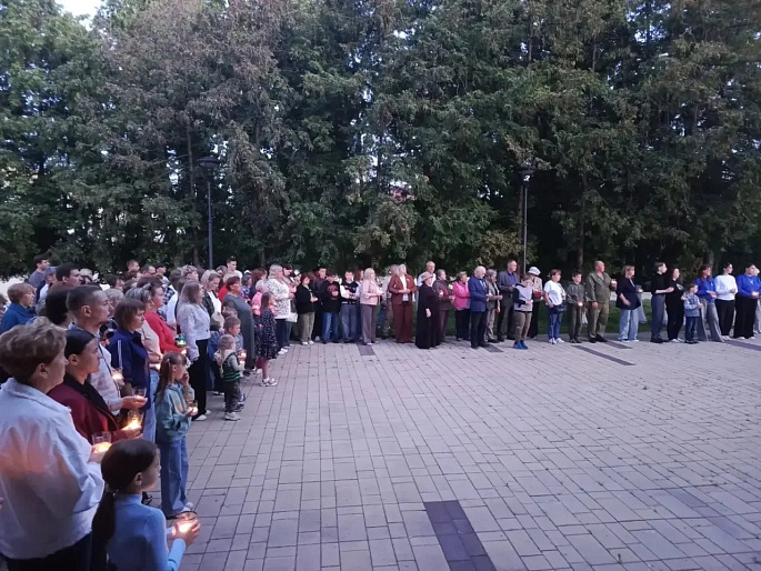 В Добровском округе женсовет почтил память погибших в годы Великой Отечественной