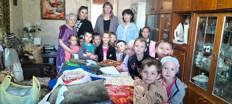 Детский отряд добровольцев помогает бойцам СВО