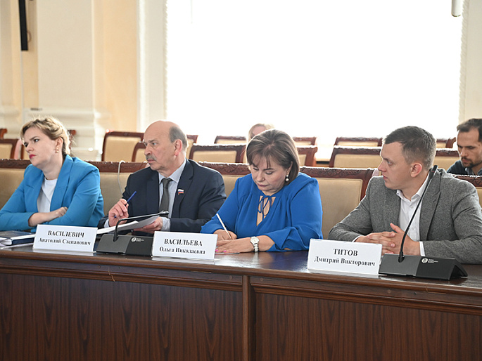 Ольга Васильева приняла участие в круглом столе по вопросам выхода из демографического кризиса