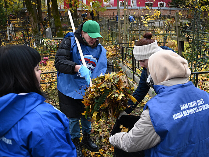Смоленский женсовет принял участие в областном субботнике