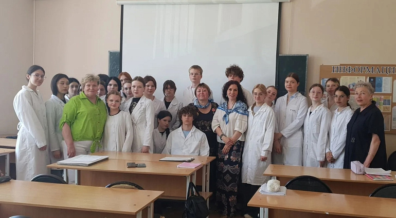 «Гризодубовские чтения»: в Калуге прошла встреча со студентами медколледжа