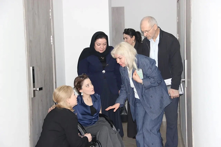 Дагестанская союзница из Социального фонда посетила пункт временного размещения пострадавших от паводков