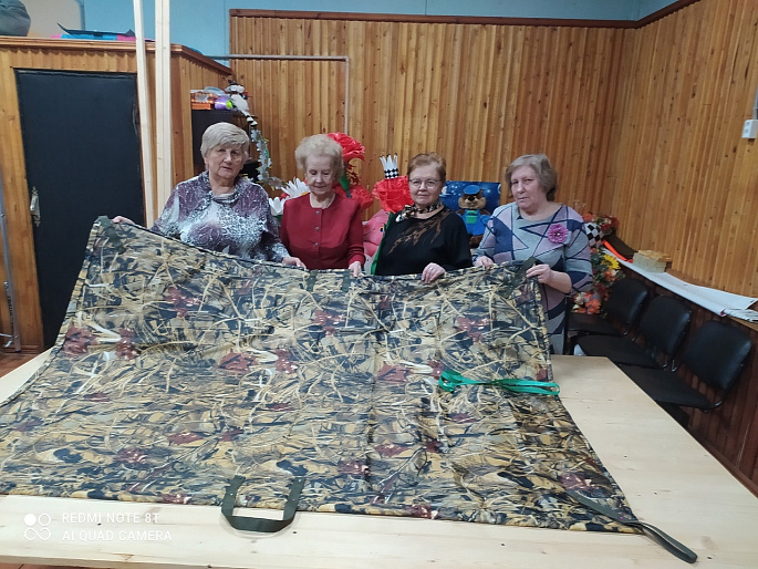 Кадуйские мастерицы освоили пошив антидроновых одеял для участников СВО