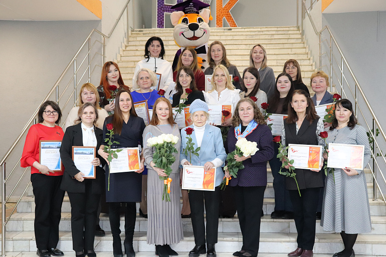 В Чувашии действует более ста отраслевых женсоветов