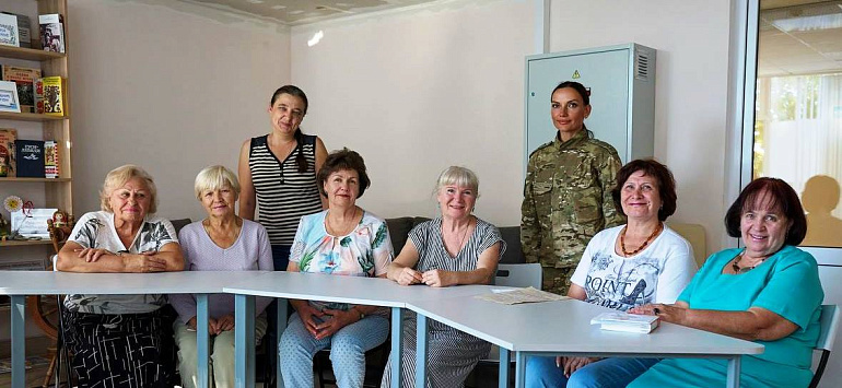 Волонтеры клуба «От всей души» пообщались с председателем Союза женщин Севастополя