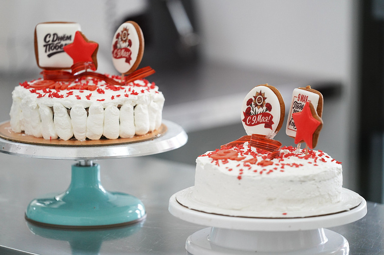 Торты для ветеранов приготовили в Кузбассе