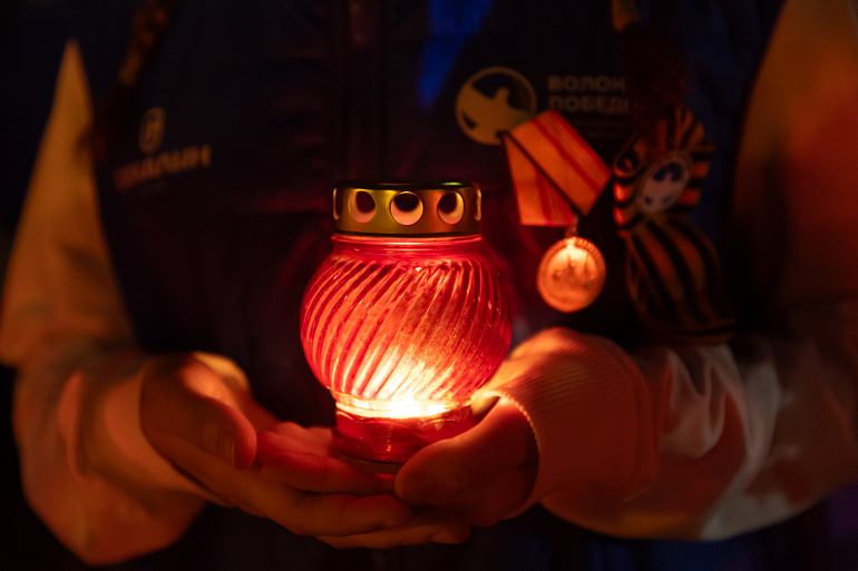 Молодежная палата и женсоветы Сахалина отдали дань памяти героям Великой Отечественной