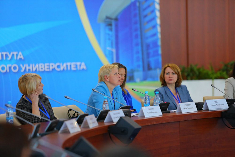 Подготовку кадров для образования людей с ограниченными возможностями здоровья обсудили в ДВФУ