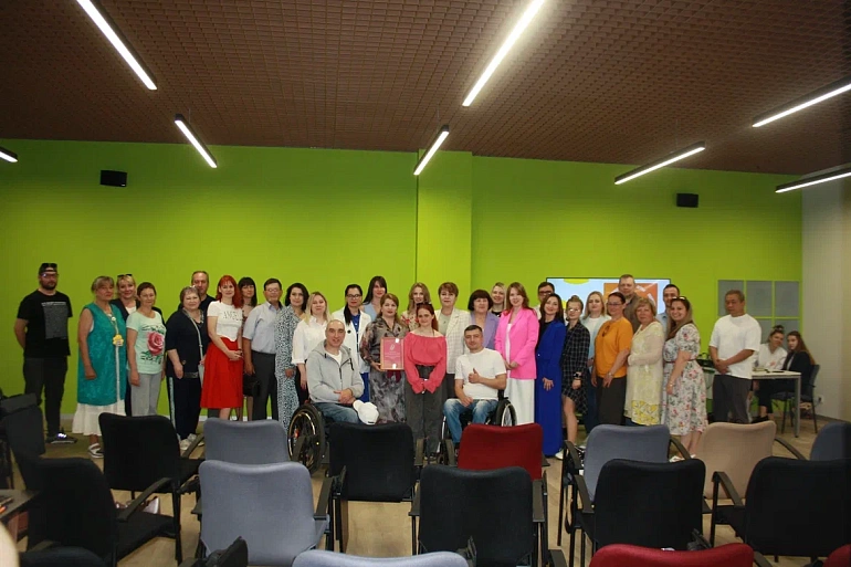 Директор Союза женщин Донбасса провела встречу Клуба Премии #МЫВМЕСТЕ в ЛНР