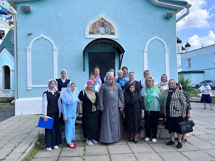 Женсовет с партнерами организовал паломничество по святым местам Орла для матерей бойцов СВО