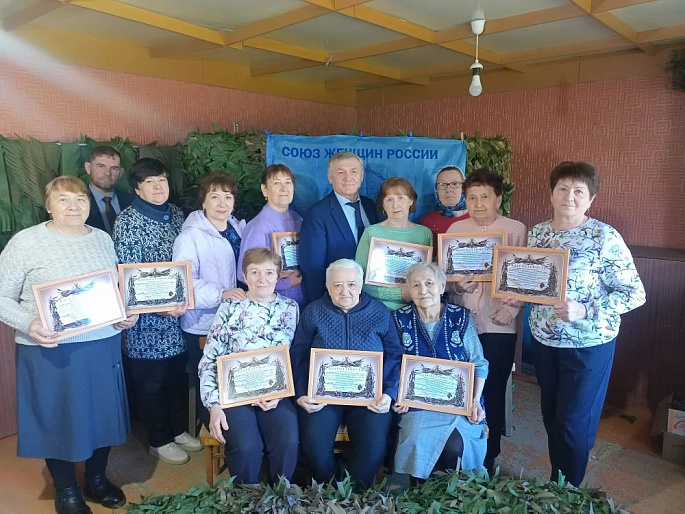 Встреча с жителями в Зерновском МО: диалог о настоящем и будущем, поддержка героев