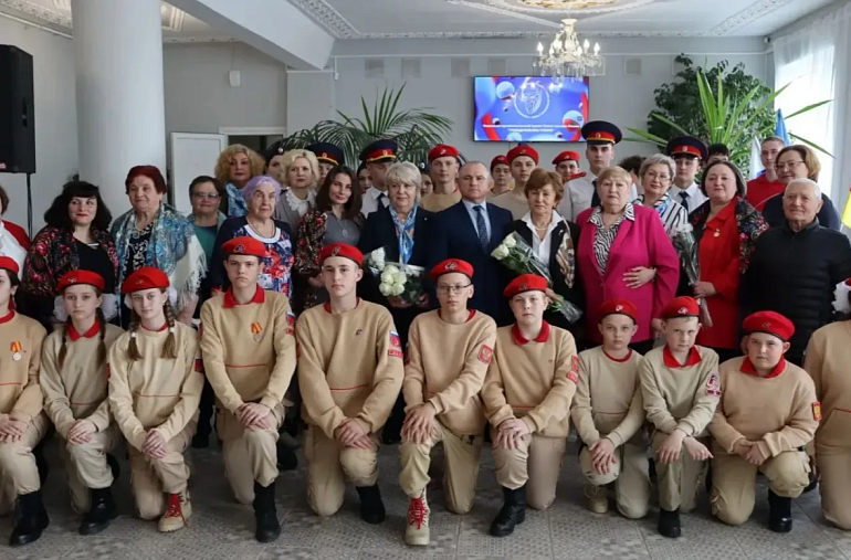 В Орле активистки регионального отделения СЖР рассказали молодежи о прошлом и настоящем женского движения