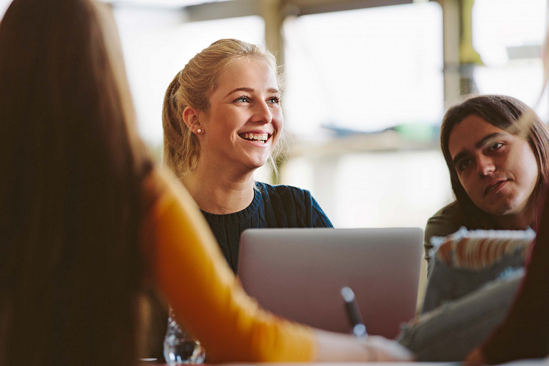 Федеральный проект «Женщины: Школа наставничества» объединил женщин-лидеров и студенток российских вузов