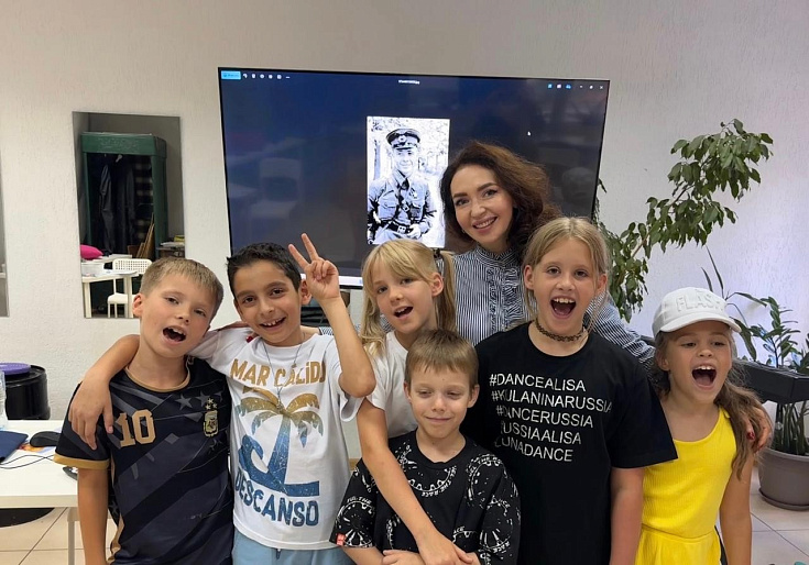 Детям - о героях. Председатель Саратовского РО СЖР провела очередную встречу с учениками медиашколы