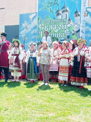 В Брянске Посол культуры СЖР поучаствовала в традиционных Троичных гуляниях