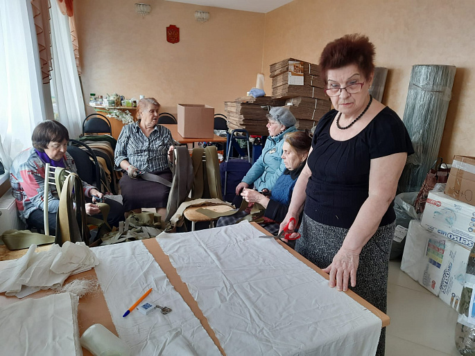 Заокский женсовет отправил очередные посылки в госпиталь и на передовую