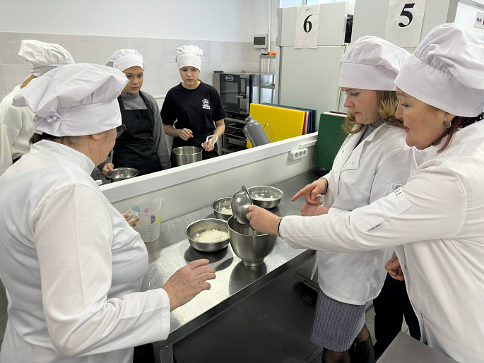 Урок истории от отделения Союза женщин России в Ненецком АО