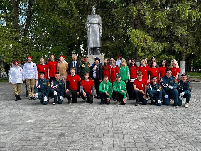 В Вадинске активистки женсовета провели митинг в честь Дня Победы
