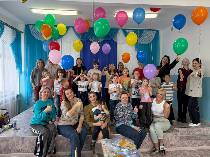 Омские союзницы подарили праздник подопечным социально-реабилитационного центра