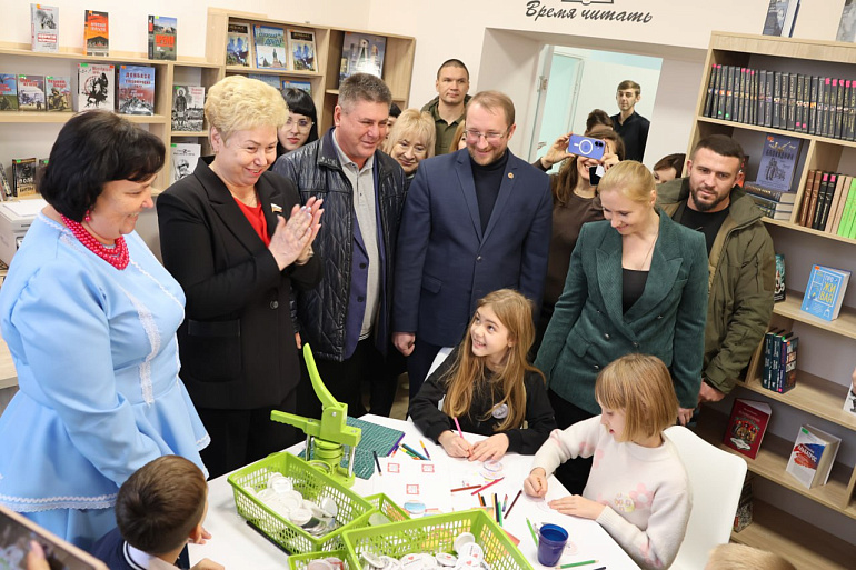 В станице Луганской открыли модельную библиотеку