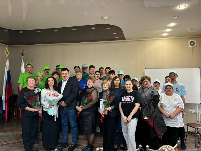 Юлия Литневская наградила активисток Аткарского района за сохранение исторической памяти