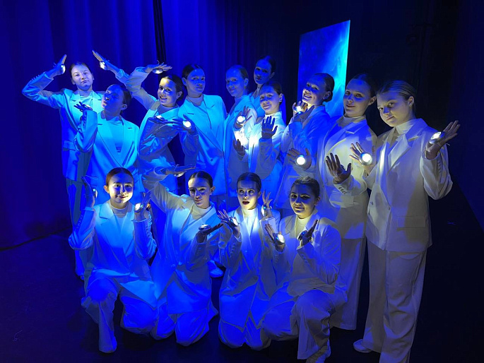 Посол культуры СЖР Вера Машинская поздравила с юбилеем Дворец культуры рыбаков