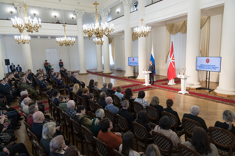 Губернатор Тульской области вручил награды членам регионального отделения СЖР