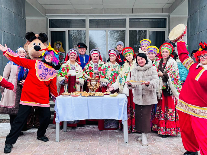 Донецкие союзницы организовали для земляков празднование Широкой Масленицы