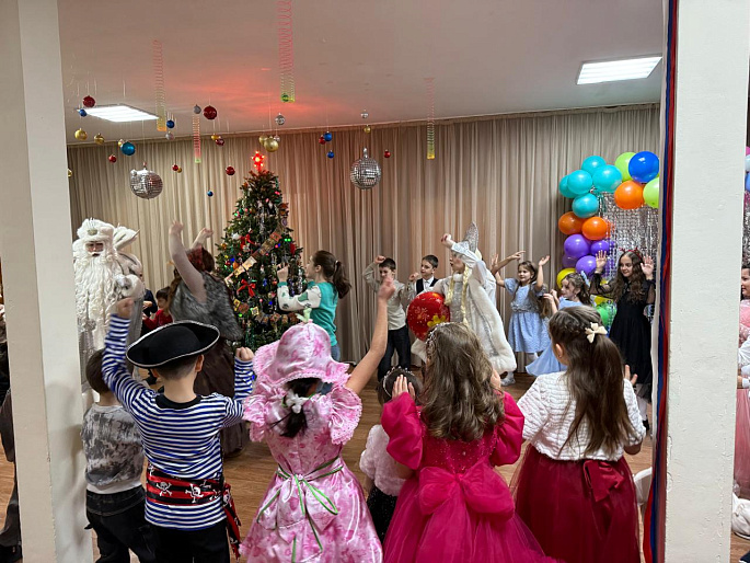 Ингушские подруги вручили подарки детям военнослужащих подшефного гарнизона