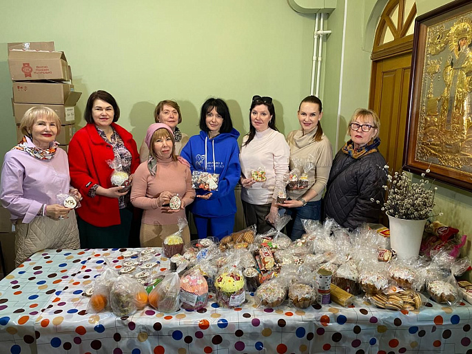 Хабаровские активистки организовали благотворительную акцию "Пасхальный пирог"