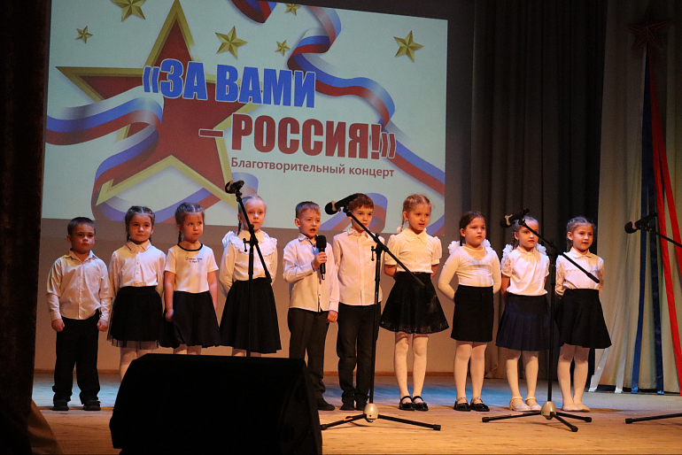 Хакасские союзницы провели акцию "Все для фронта, все для Победы!"