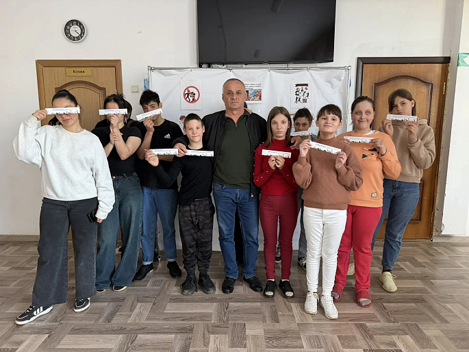 Женсовет Шовгеновского района организовал занятие для детей «Если хочешь драться - дерись на ринге!»