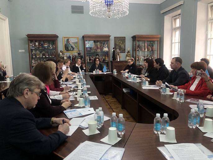 В Союзе женщин России принимали послов культуры