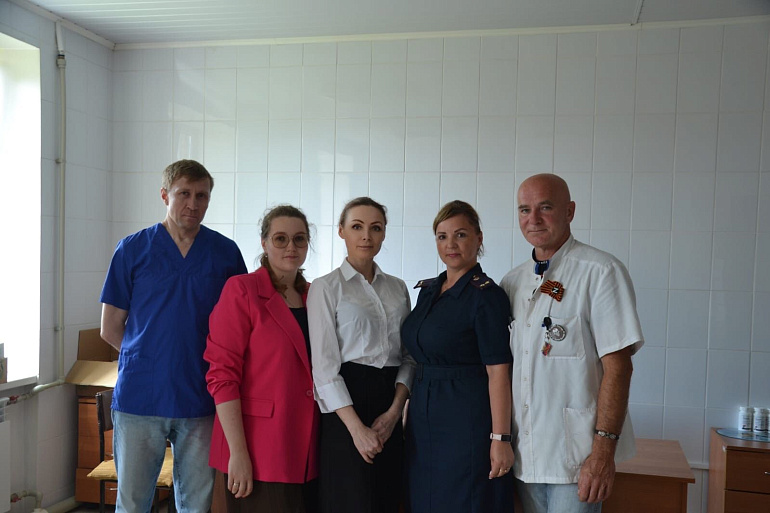 Врачи онкологического центра посетили ИК2