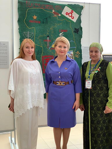 Представитель Клуба женщин-предпринимателей Ингушского РО СЖР приняла участие в фестивале "Вышитая Россия"