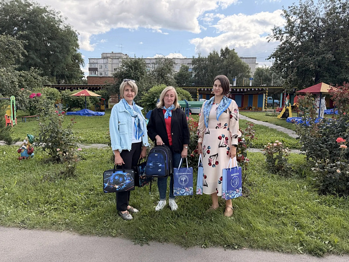 Совет женщин Ельца помог собрать в школу сыновей защитника Отечества