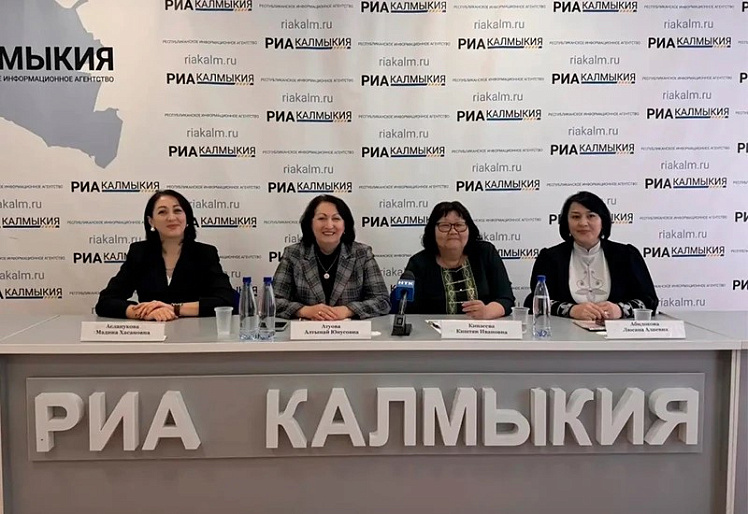 Делегация КЧР приняла участие в Межрегиональном форуме «Только в единстве сила России»