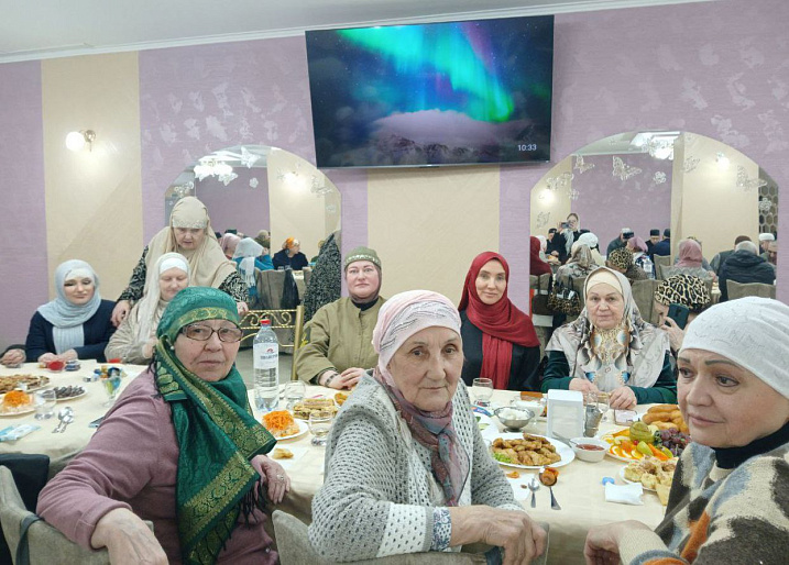 Праздничный ифтар в Макеевке: душевный вечер в кругу дорогих сестёр