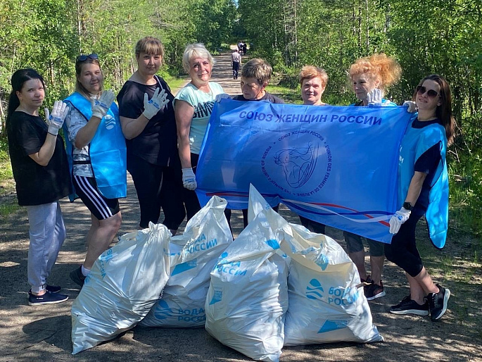 Муезерский женсовет присоединился к акции "Вода России"