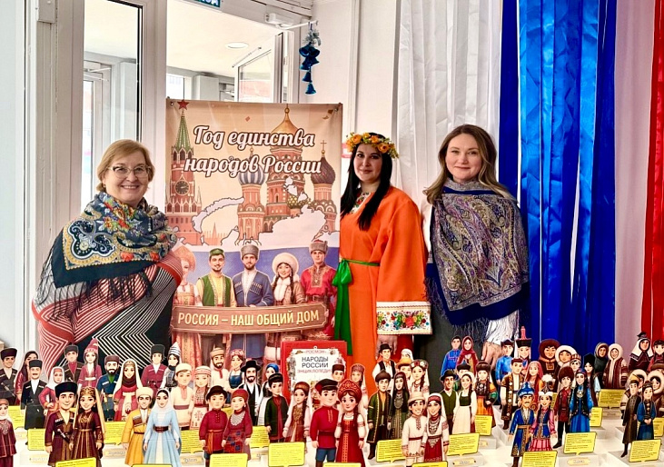 Женсовет Энгельса представил площадки на открытии Года единства народов России
