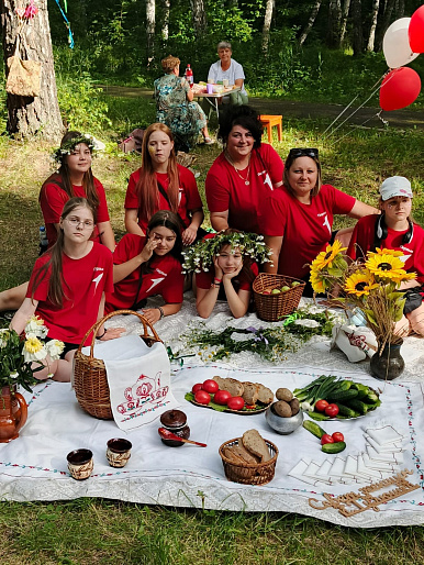 Женсоветы Куйтунского района поддержали акцию "Семейный завтрак на траве"