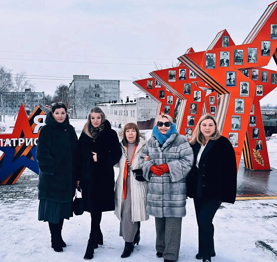 «Подарить тепло и помощь»: хабаровские союзницы  поздравили военнослужащих с Днем защитника Отечества