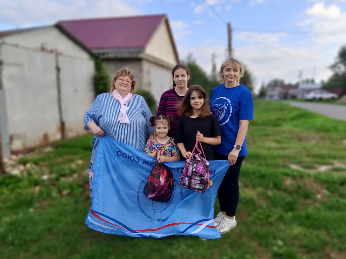 В Самарской области проходит акция "Собери ребёнка в школу"