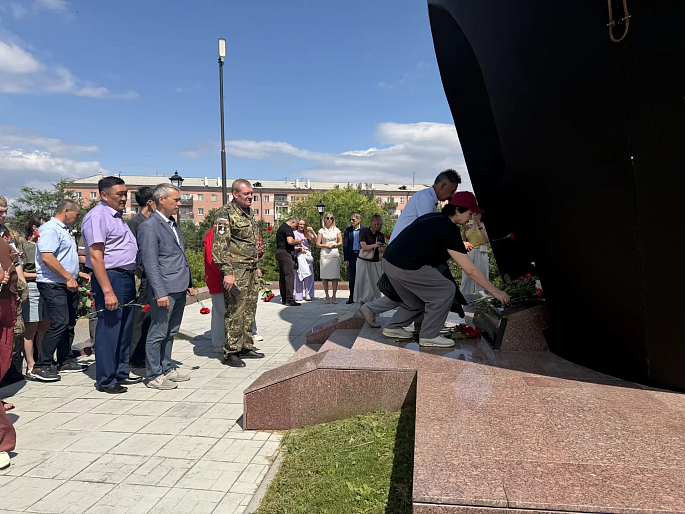 Женщины Бурятии почтили память детей Донбасса