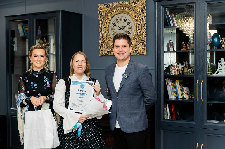 В тюменском Доме Союза женщин России наградили победителей конкурса "Подвигом славны твоим земляки"